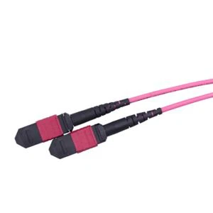 Patch Cord kabelis MTP OM4 Sieviete OFNP Magenta